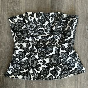 🆕 White House Black Market Floral Feminine Blouse